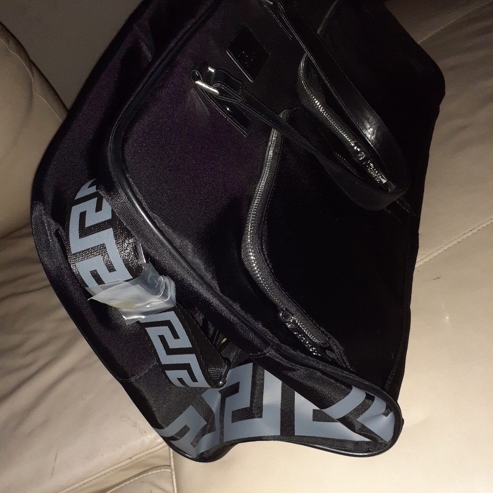 NWT VERSACE DUFFLE BAG/TRAVELERS BAG